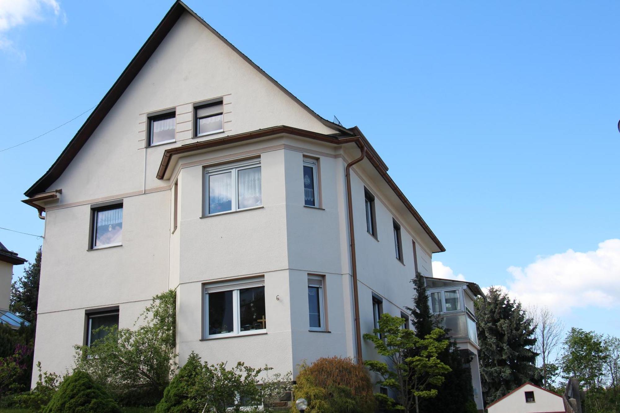 Elpida Apartment *